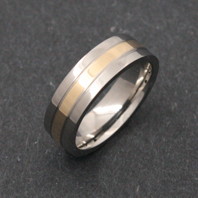 Titanium Ring - Gold Qar